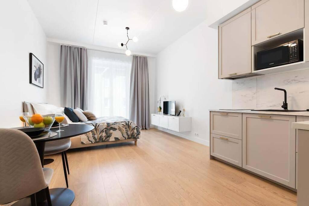 Modern In The Heart Of Апартаменты *
